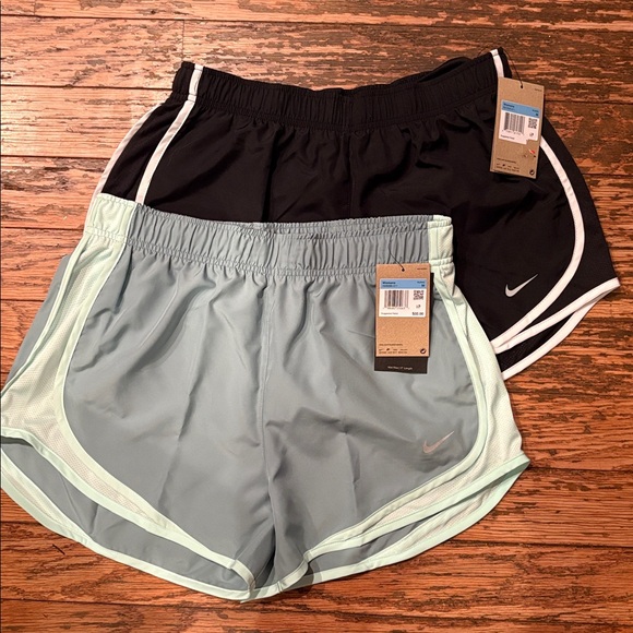 Nike set of 2 running Tempo medium shorts new - Picture 1 of 2